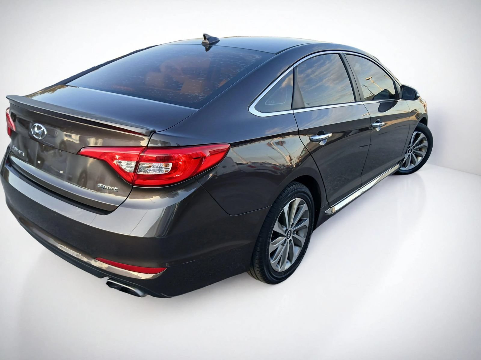Used 2015 Hyundai Sonata Sport w/ Option Group 04 FWD image 5