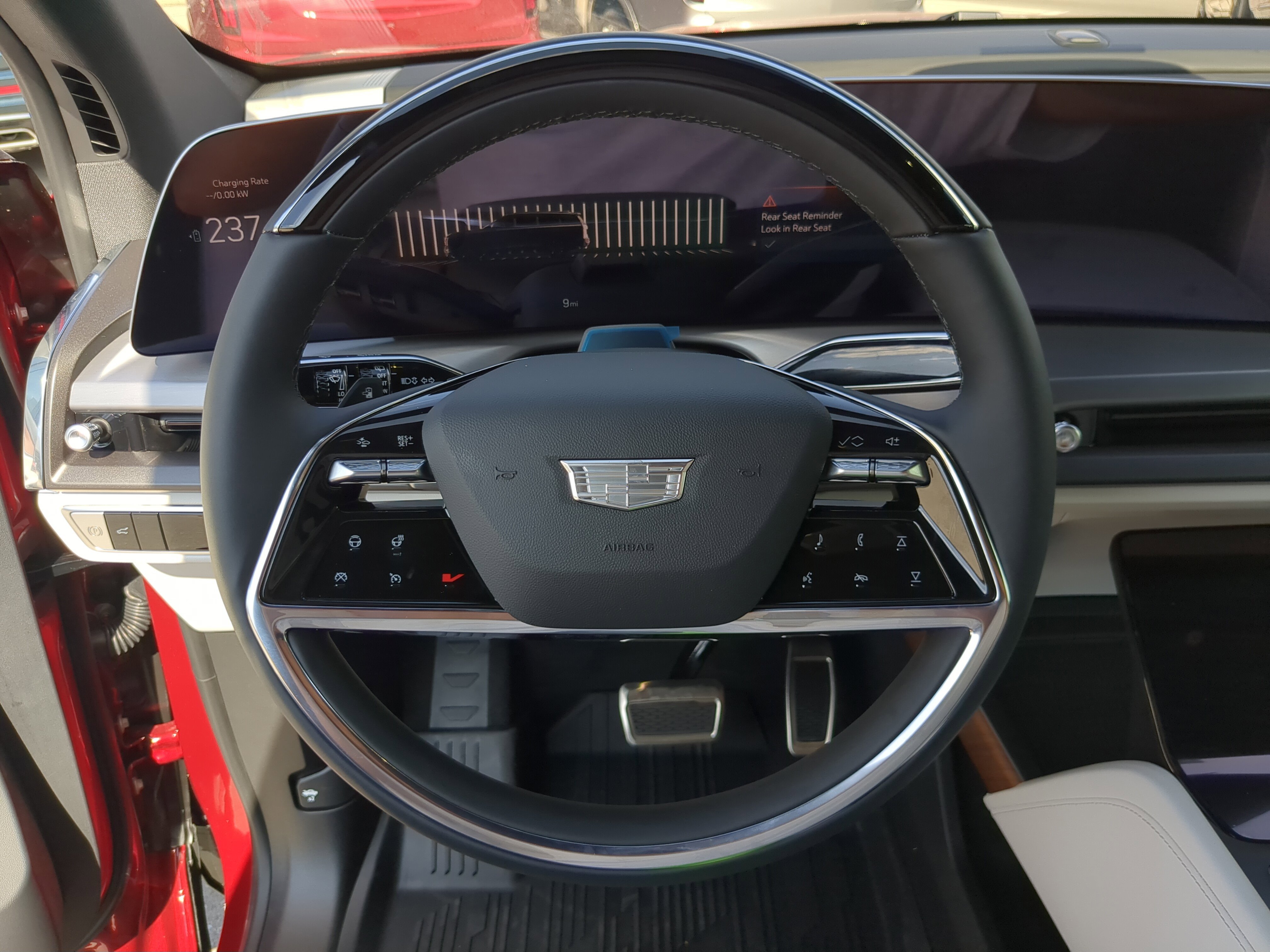 New 2026 Cadillac Vistiq Sport w/ LPO, Floor Liner Package image 34