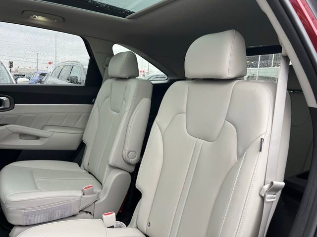 Certified 2025 Kia Sorento SX image 39
