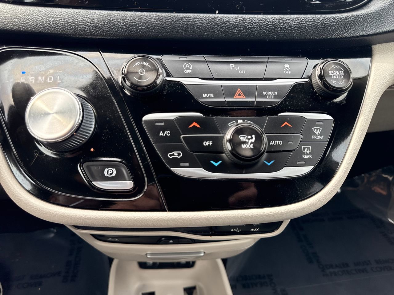 Used 2018 Chrysler Pacifica Touring-L Plus FWD image 22