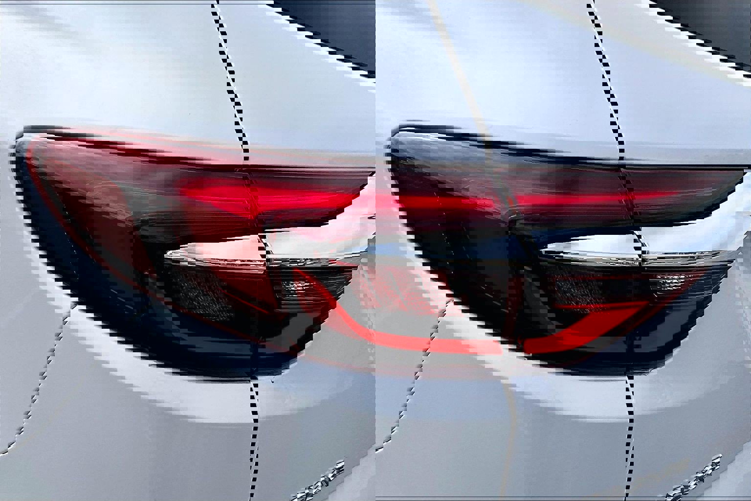 Used 2021 Buick Enclave Avenir w/ Avenir Technology Package image 24