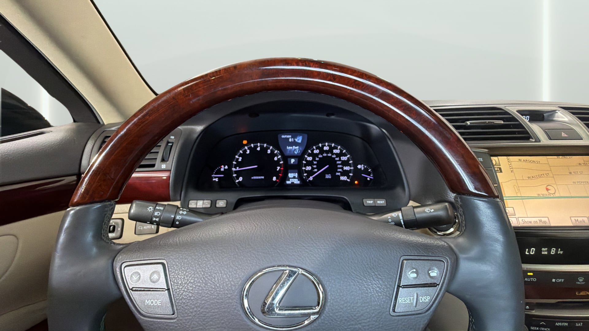 Used 2011 Lexus LS 460 w/ Comfort Pkg RWD image 30