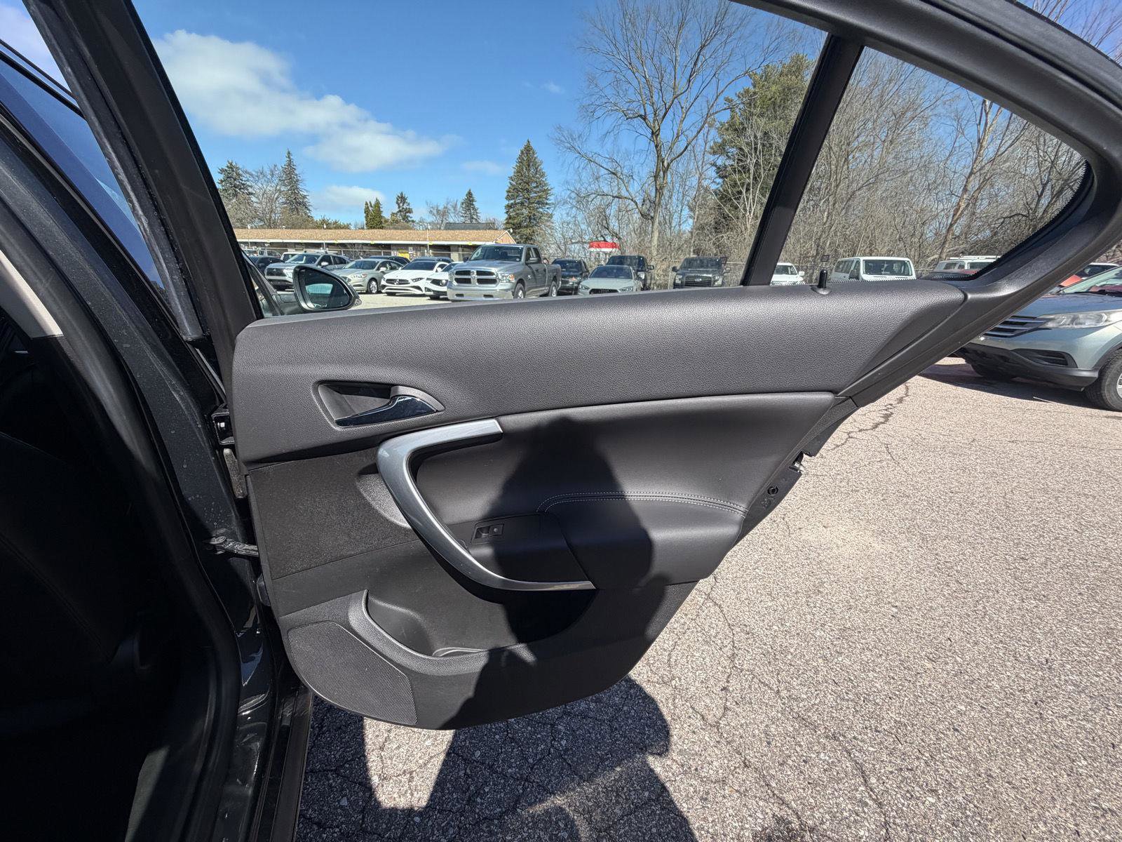 Used 2015 Buick Regal Premium image 31