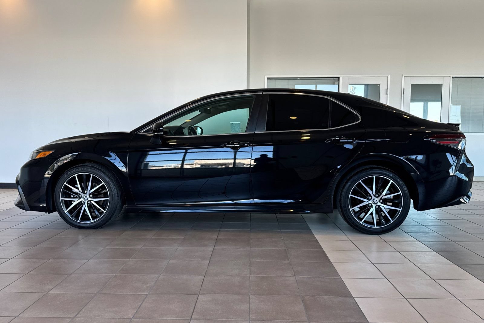 Certified 2023 Toyota Camry SE FWD image 7