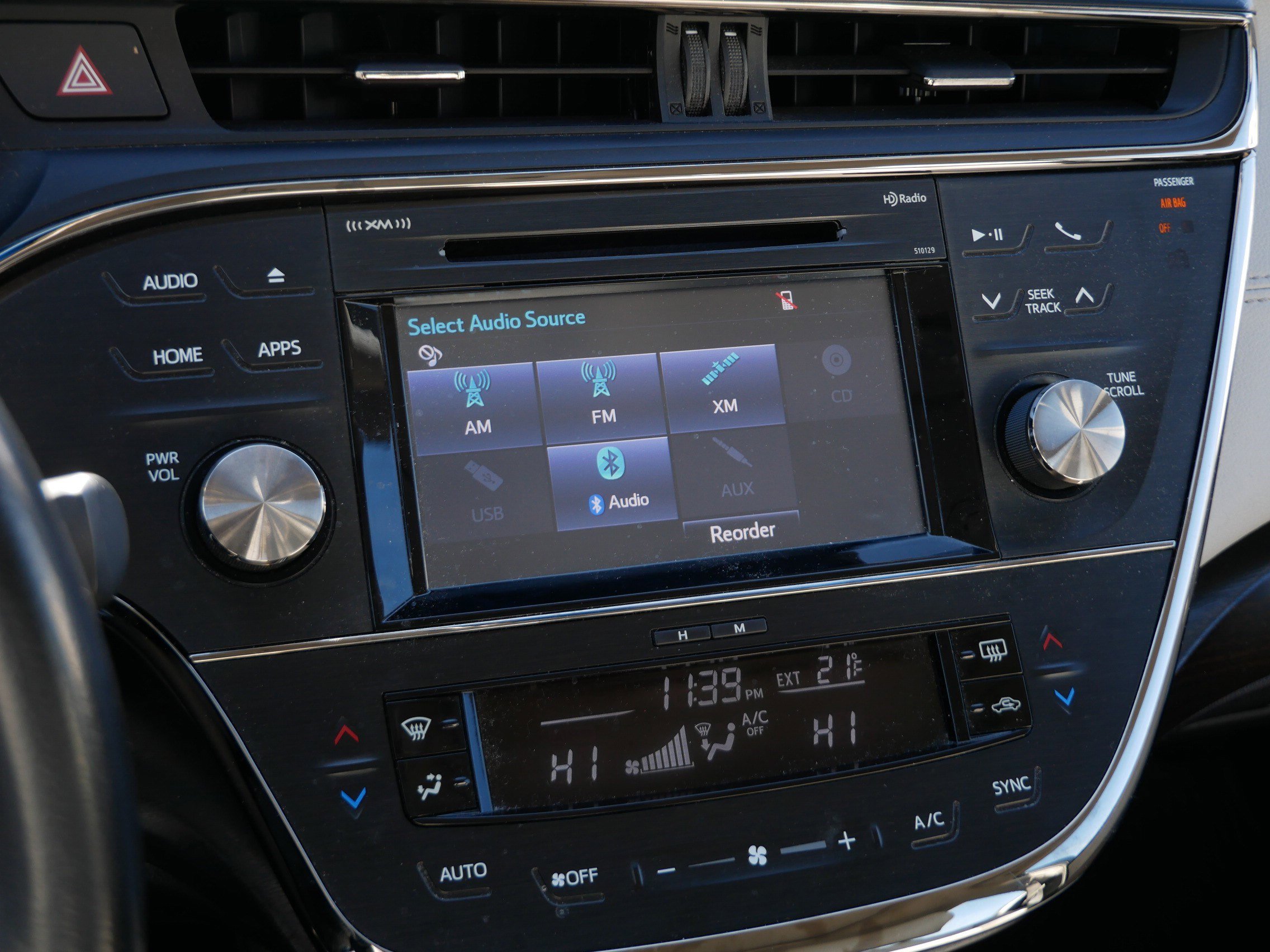 Used 2016 Toyota Avalon XLE Plus image 23