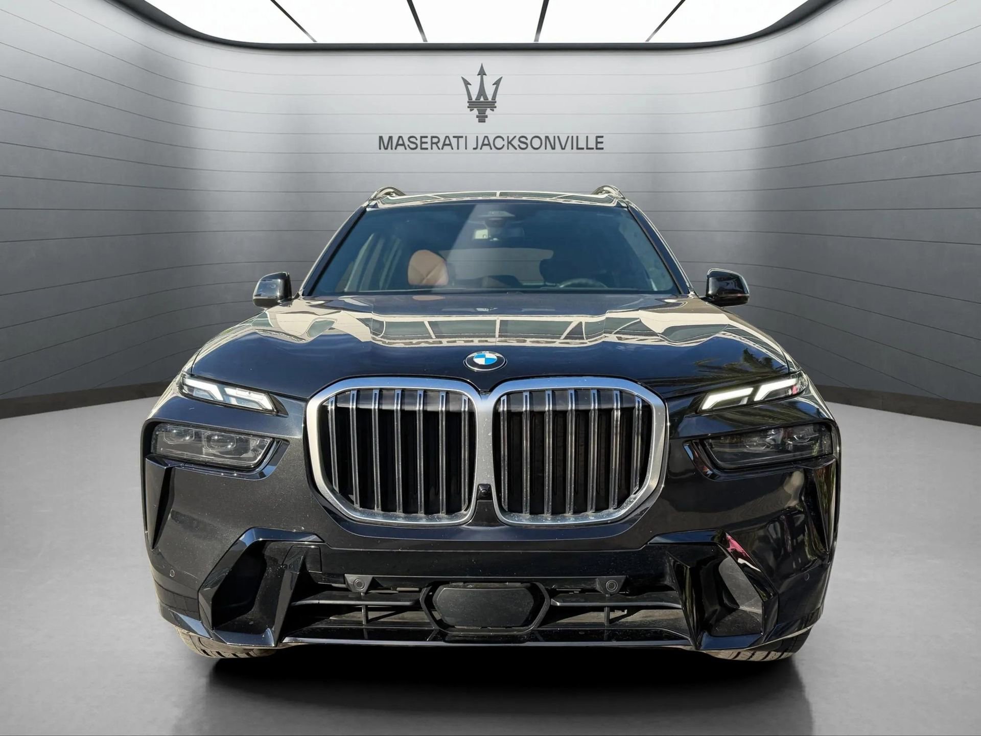 Used 2023 BMW X7 xDrive40i w/ Executive Package image 8