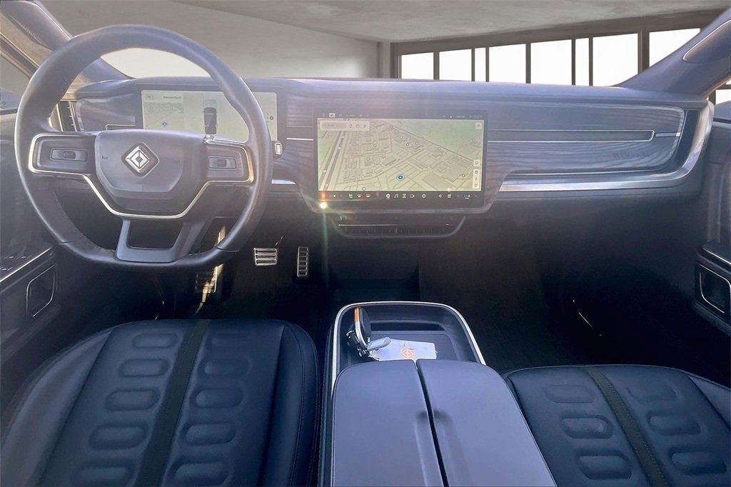 Used 2024 Rivian R1S Adventure image 15
