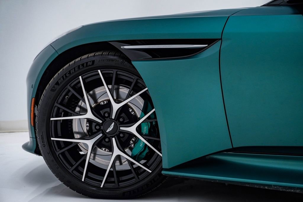 Used 2024 Aston Martin DB12 Coupe image 14