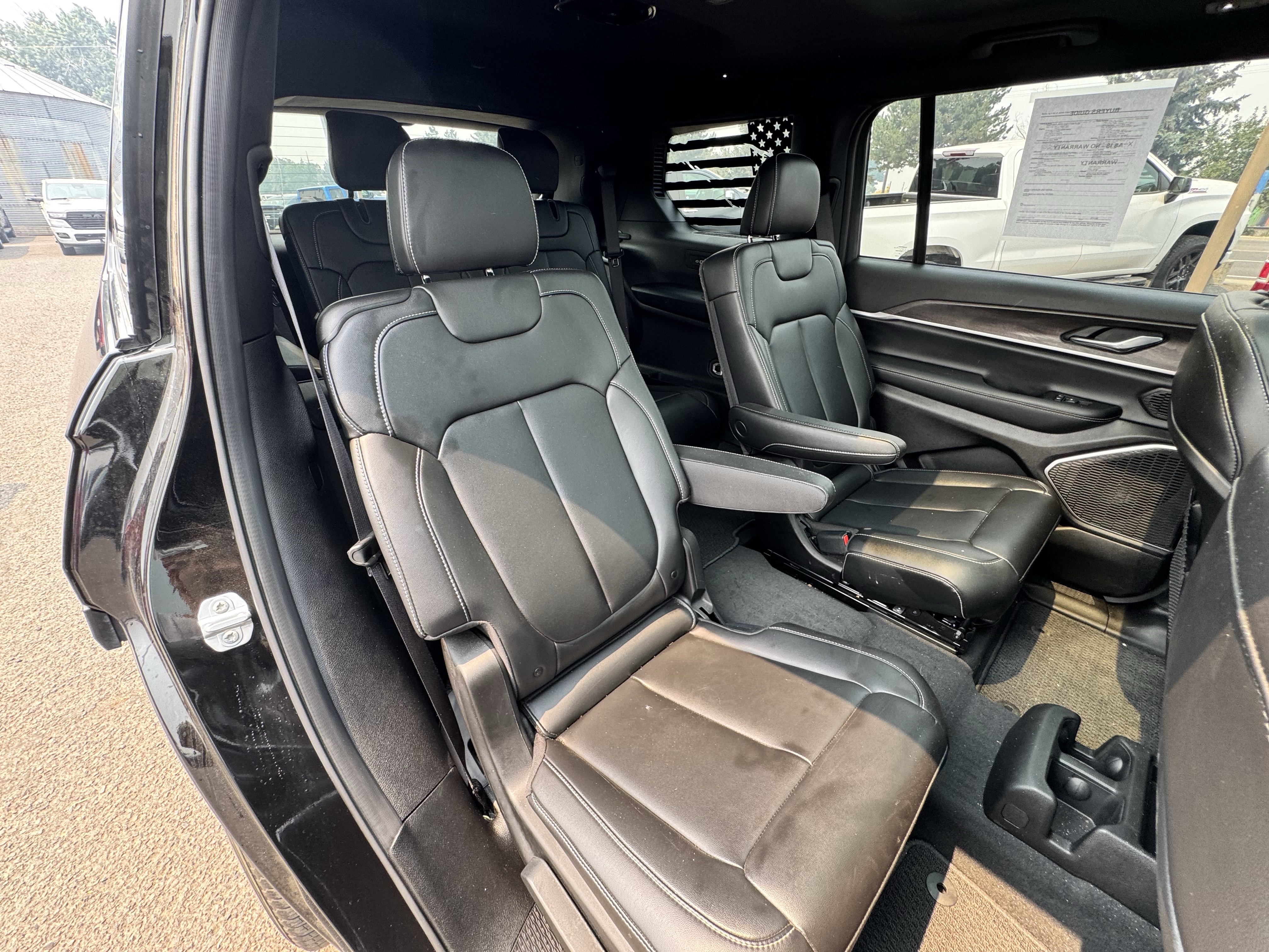 Used 2026 Jeep Grand Cherokee L Limited w/ Limited Altitude Package AWD/4WD image 25