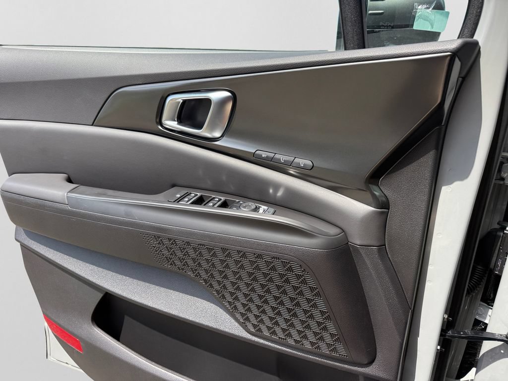 New 2027 Kia Carnival EX FWD image 27