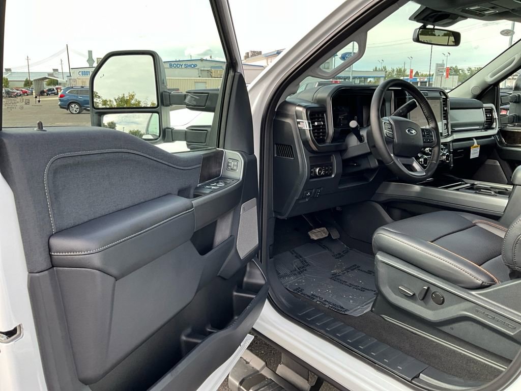 New 2026 Ford F250 Lariat w/ Black Appearance Package image 16