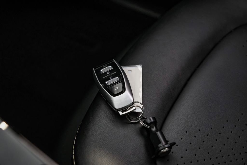 Used 2021 Aston Martin DBX image 62