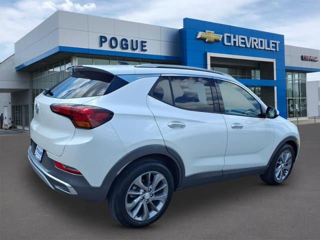 Used 2023 Buick Encore GX Essence w/ Experience Buick Package FWD image 2