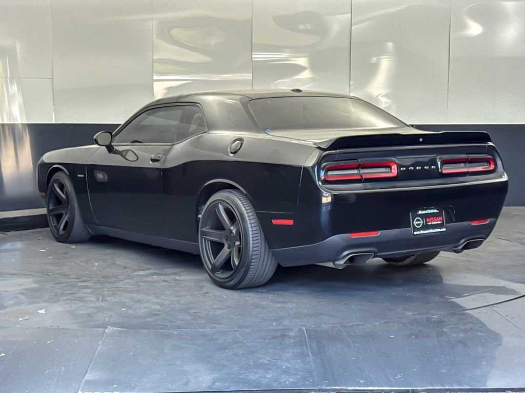 Used 2019 Dodge Challenger R/T RWD image 5