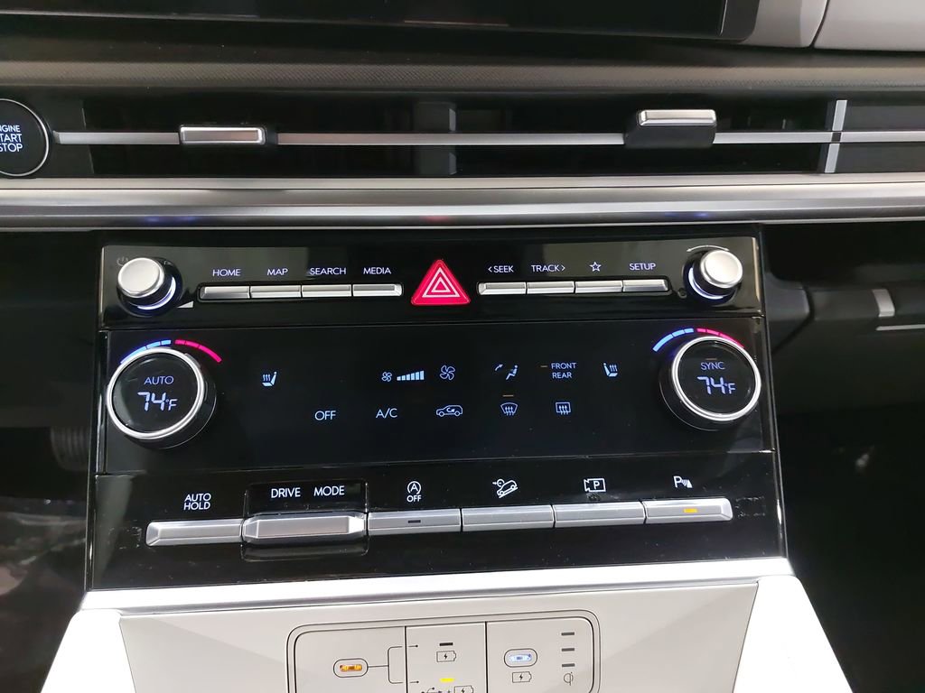 Certified 2025 Hyundai Santa Fe SEL image 25