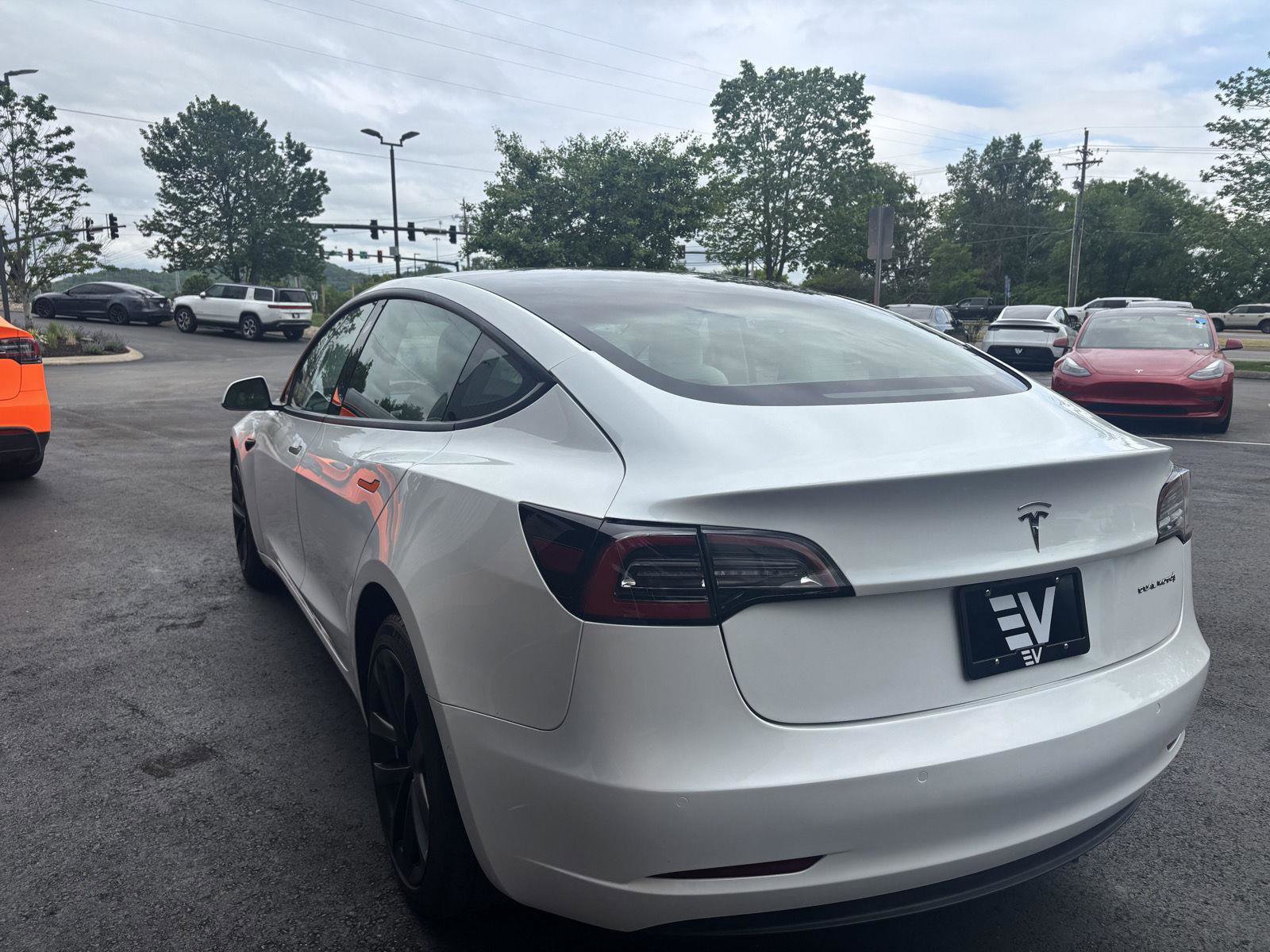 Used 2022 Tesla Model 3 Long Range AWD/4WD image 6