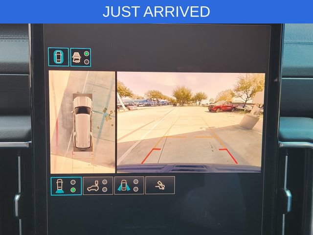 Used 2025 GMC Yukon XL Denali AWD/4WD image 6