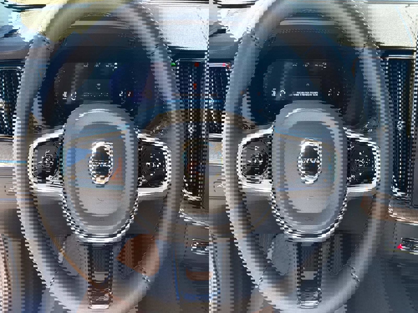 New 2026 Volvo XC60 B5 Plus w/ Climate Package image 26