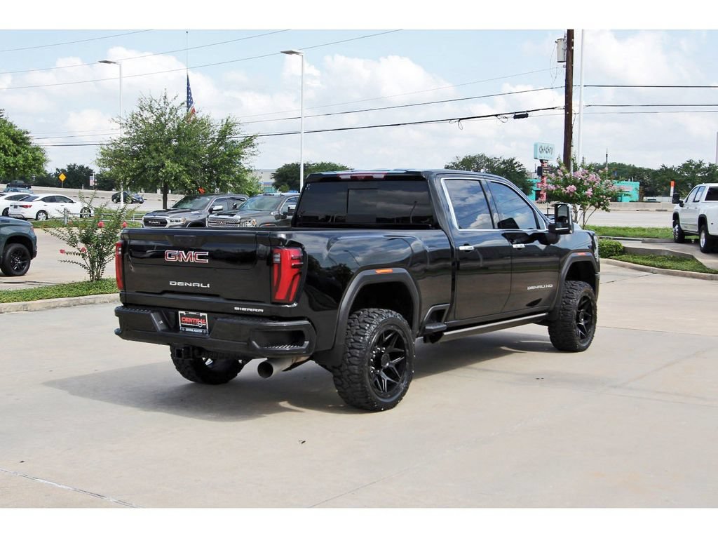 Used 2025 GMC Sierra 2500 Denali w/ Denali Reserve Package AWD/4WD image 4