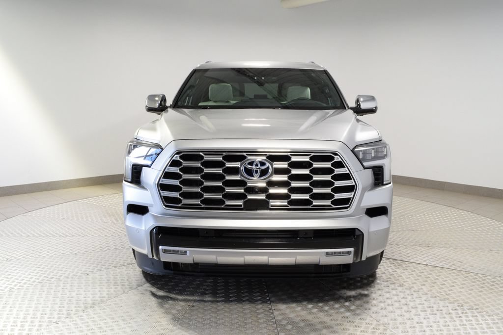 Used 2023 Toyota Sequoia Capstone AWD/4WD image 8