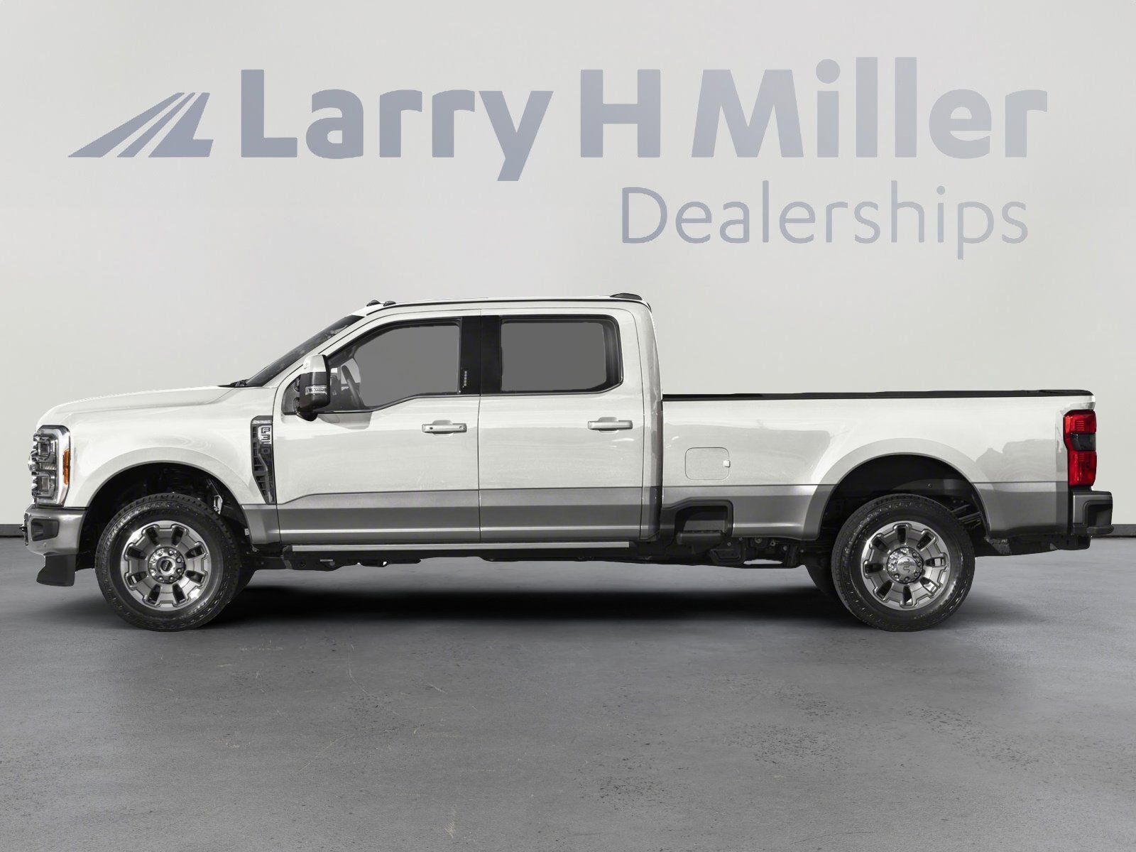 Used 2025 Ford F350 King Ranch w/ Chrome Package image 6