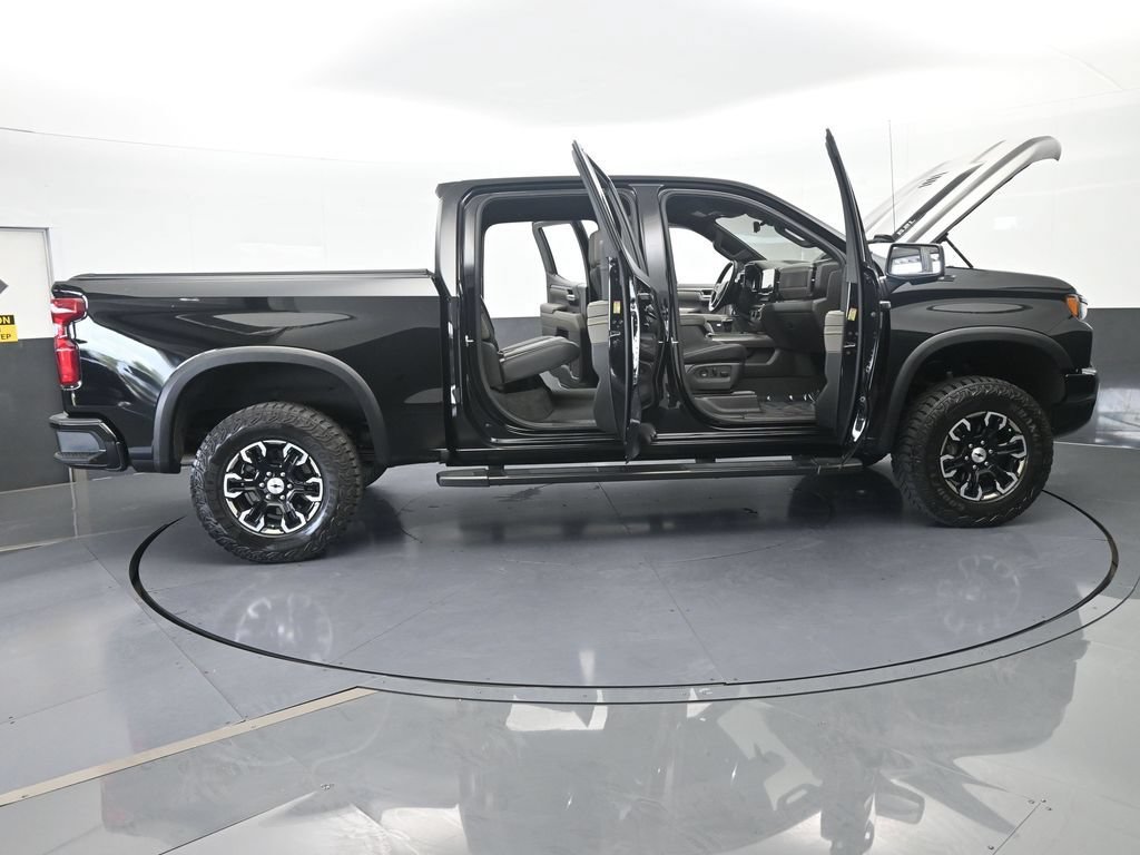 Used 2025 Chevrolet Silverado 1500 ZR2 w/ Technology Package AWD/4WD image 84