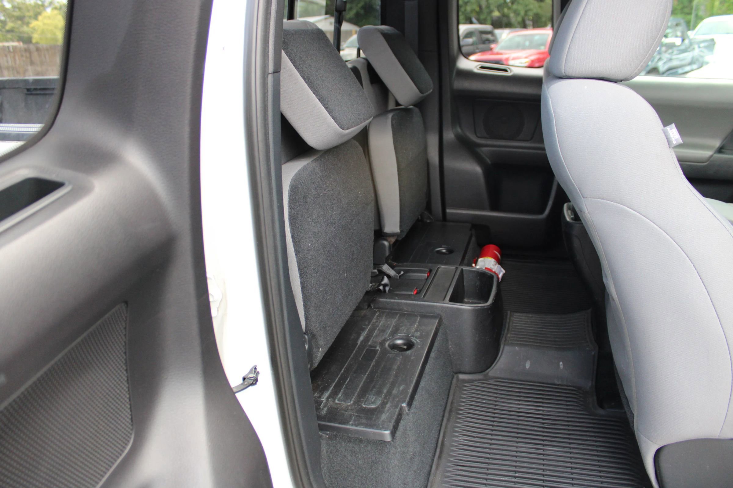 Used 2019 Toyota Tacoma SR w/ SR Convenience Package image 22