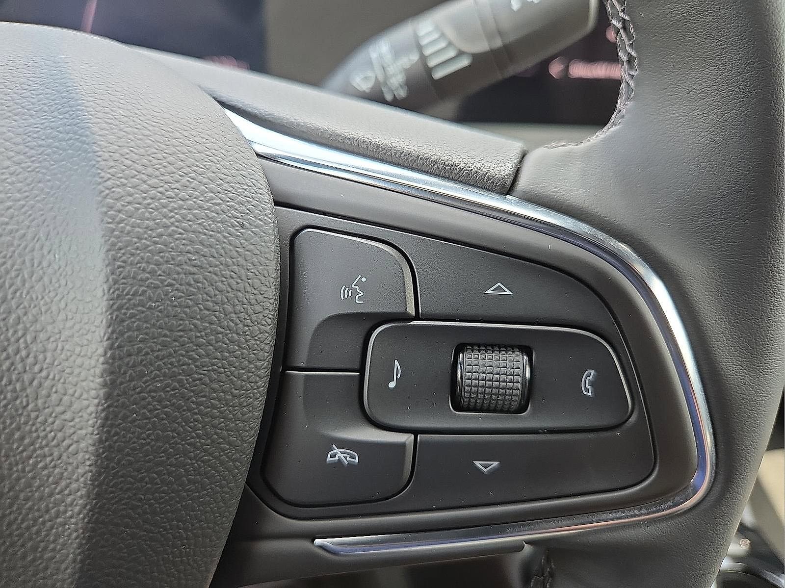 Used 2025 Buick Envista Avenir FWD image 17