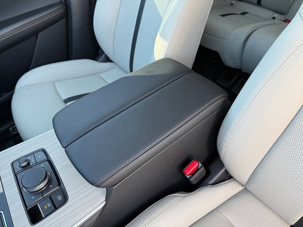 Used 2025 MAZDA CX-70 Plug-In Hybrid w/ Premium Pkg image 23