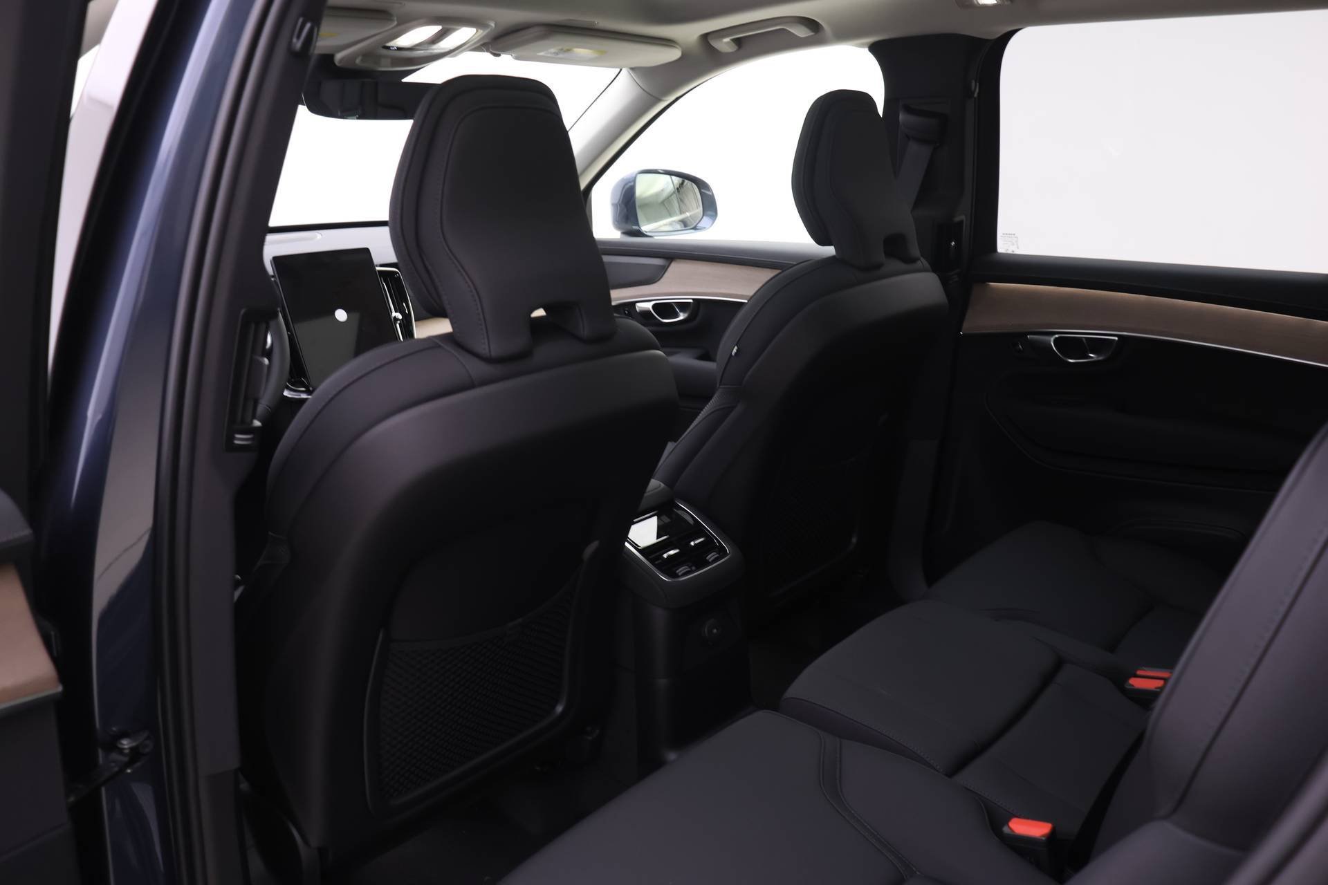 New 2026 Volvo XC90 T8 Plus image 12