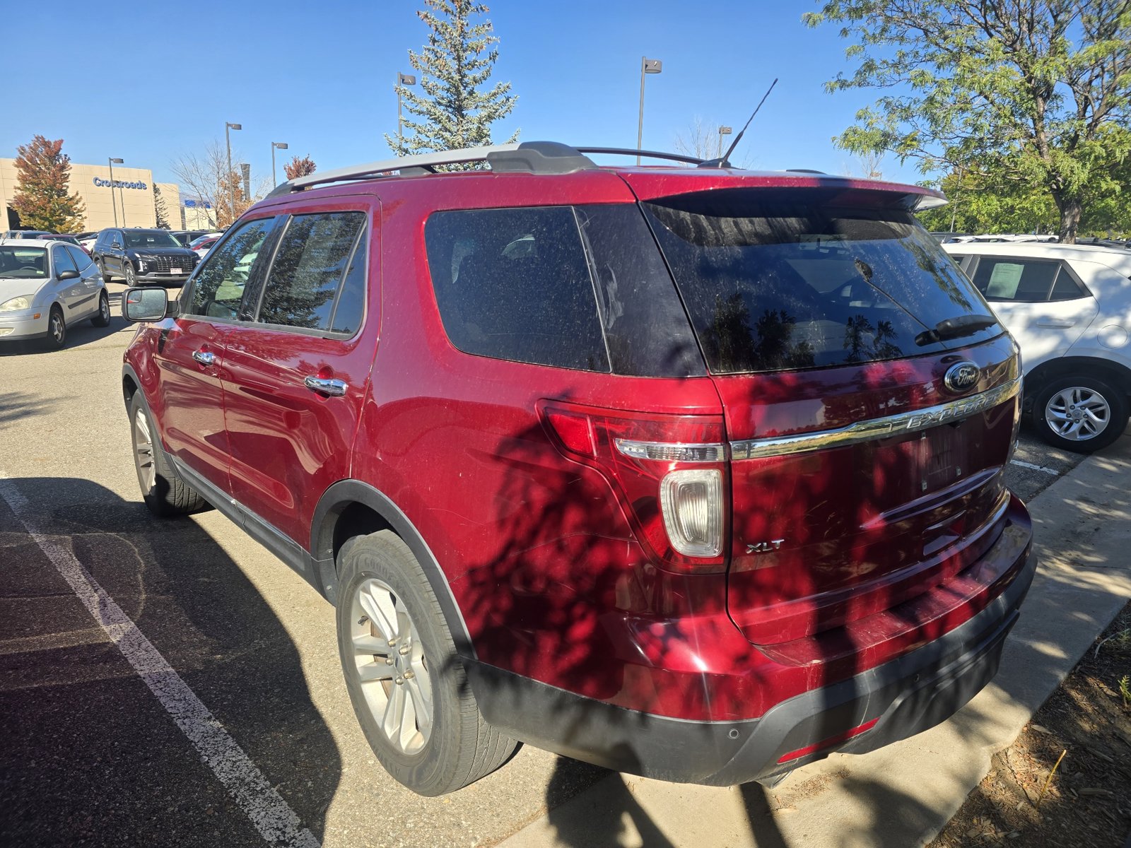 Used 2013 Ford Explorer XLT AWD/4WD image 2