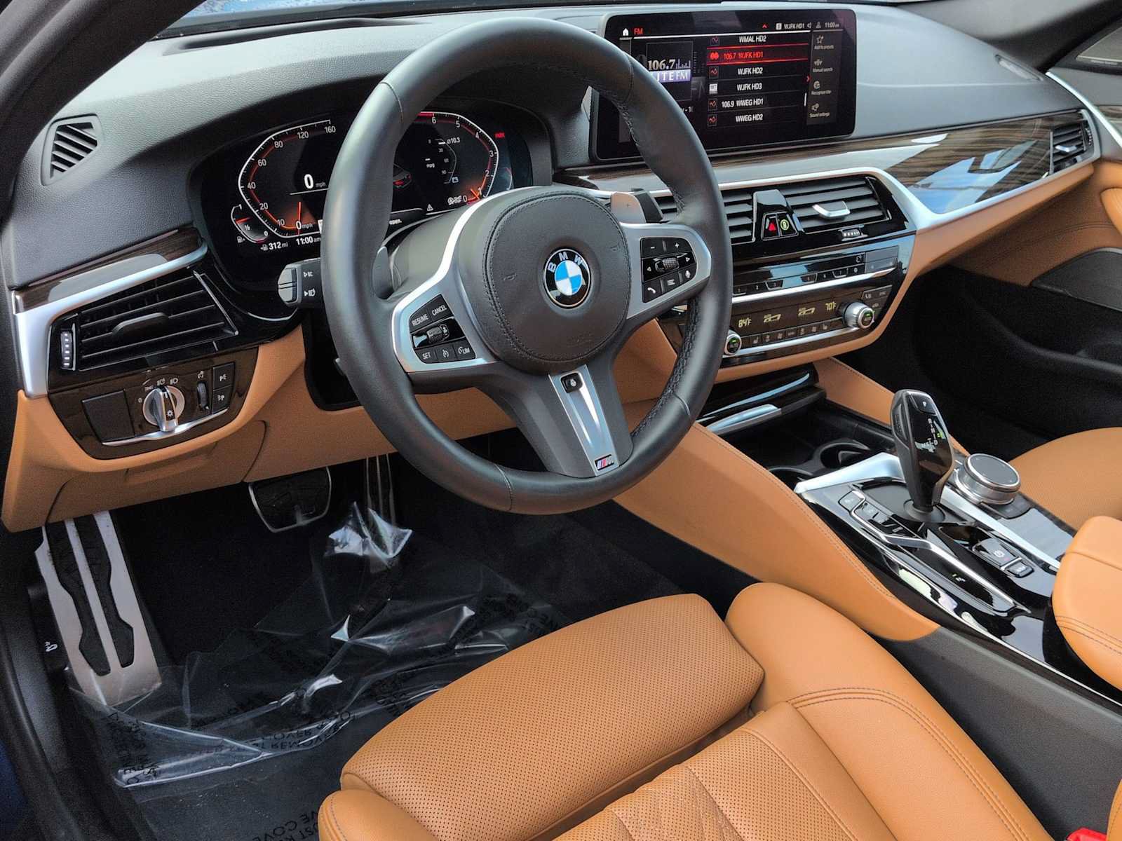 Used 2022 BMW 530i xDrive w/ M Sport Package AWD/4WD image 15