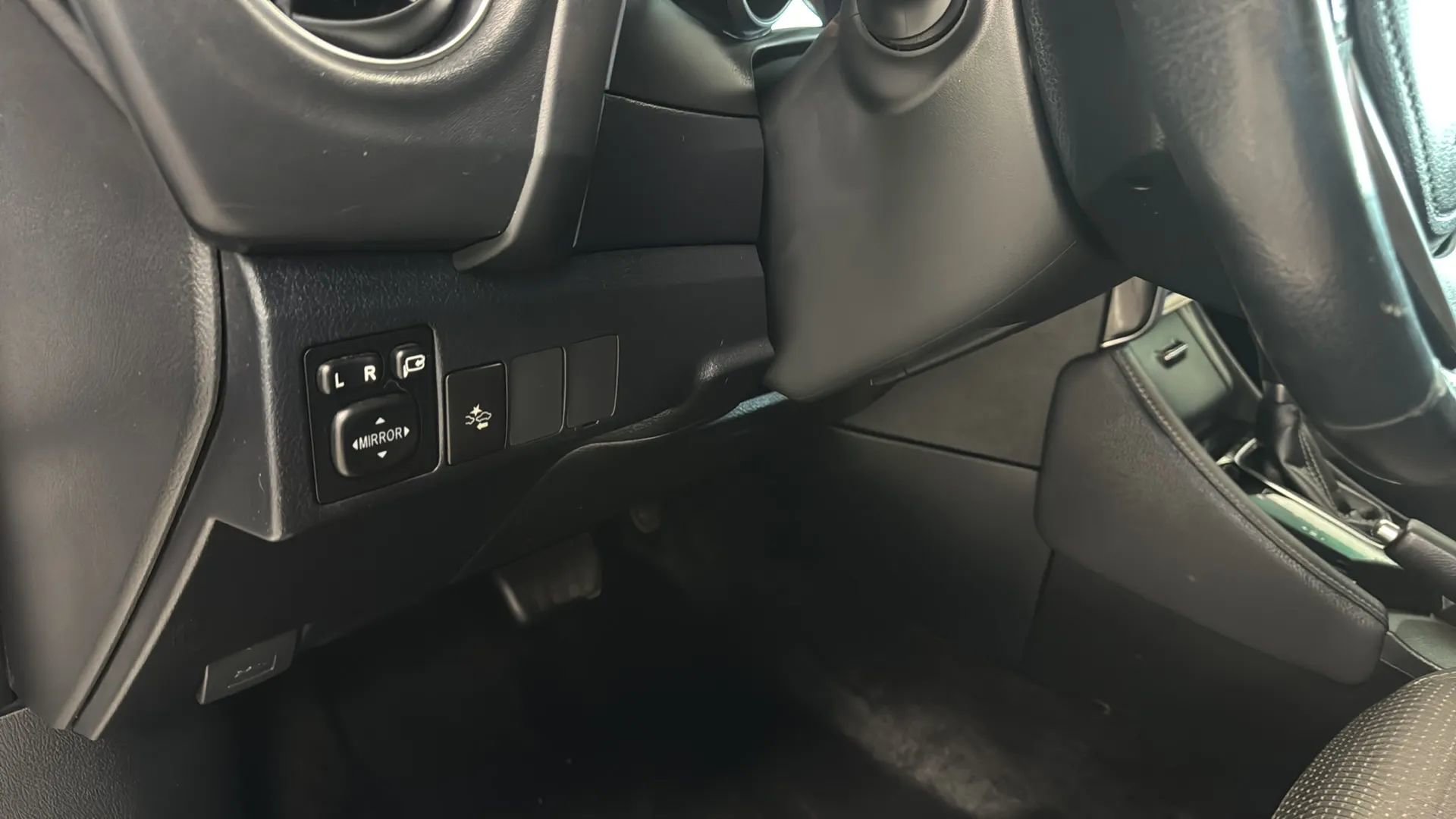 Used 2018 Toyota Corolla iM FWD image 20