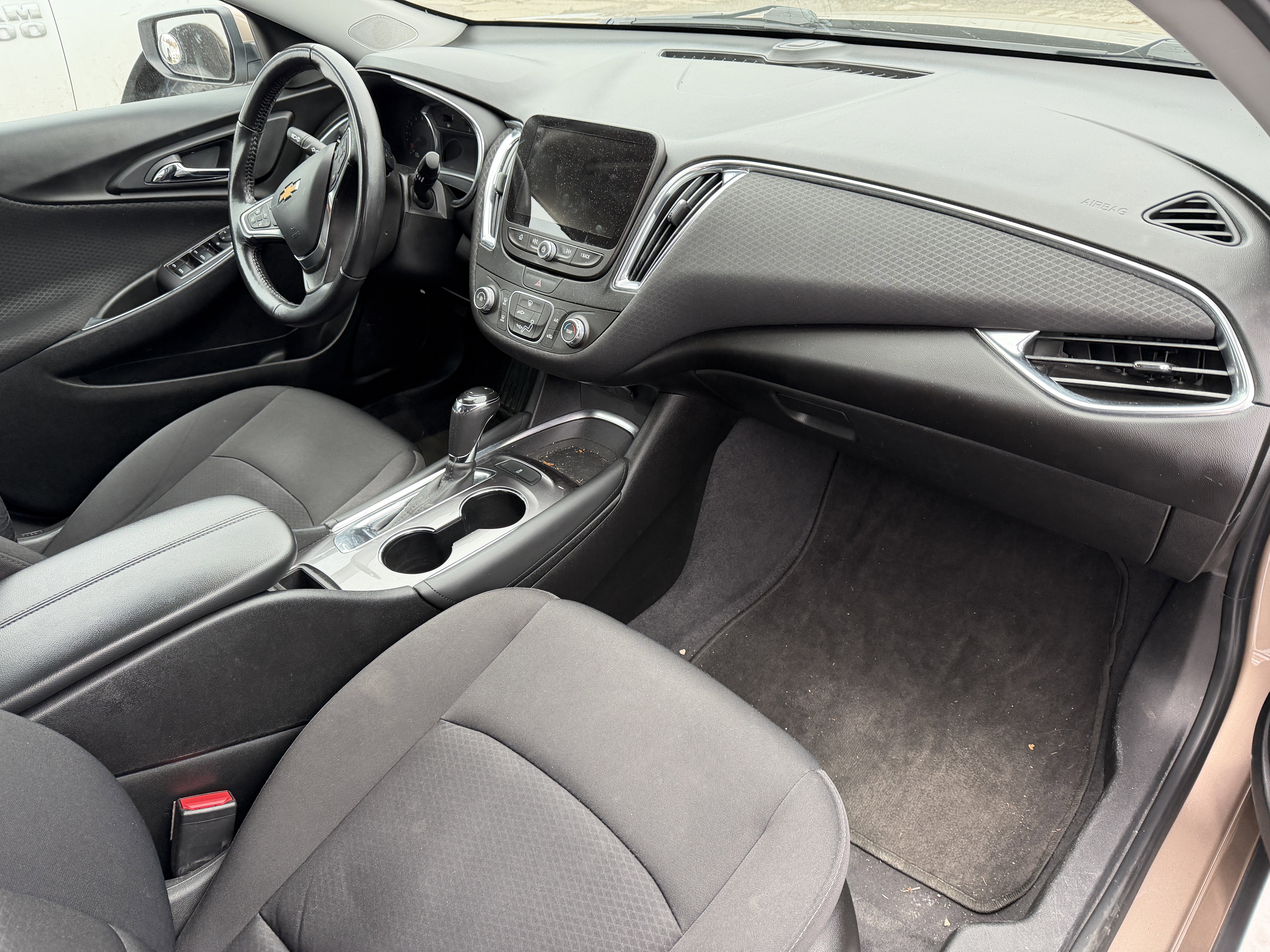 Used 2018 Chevrolet Malibu LT image 11