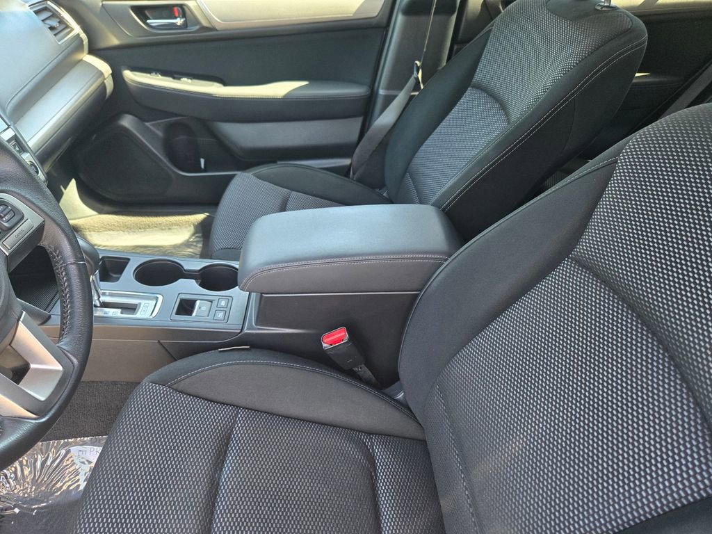 Used 2017 Subaru Outback 2.5i Premium image 12