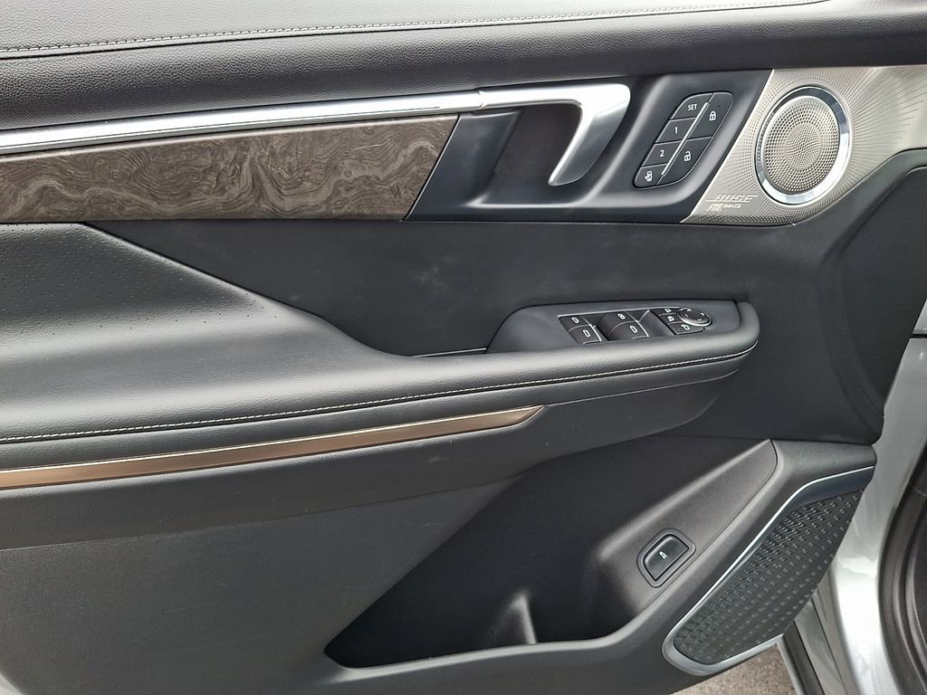 Used 2025 Buick Enclave Avenir w/ Super Cruise Package image 13