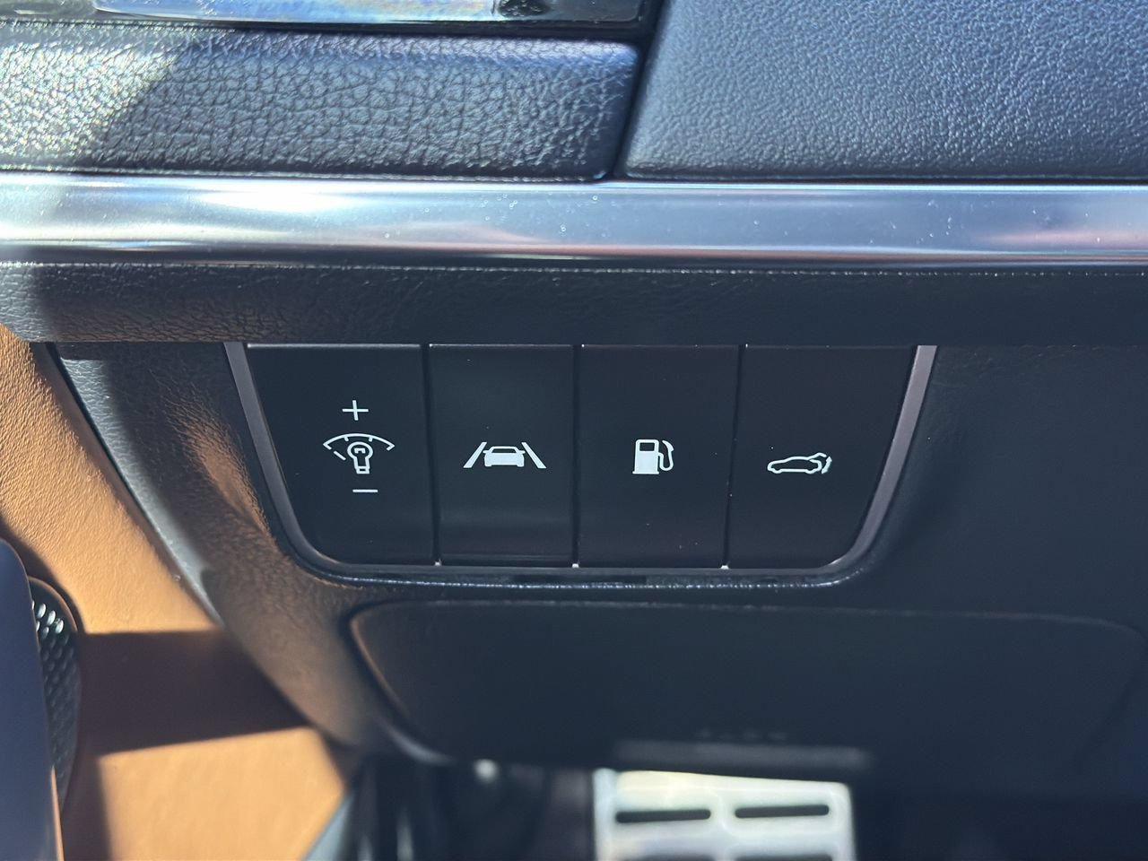 Used 2023 Kia Stinger GT2 w/ Option Group 020 RWD image 28