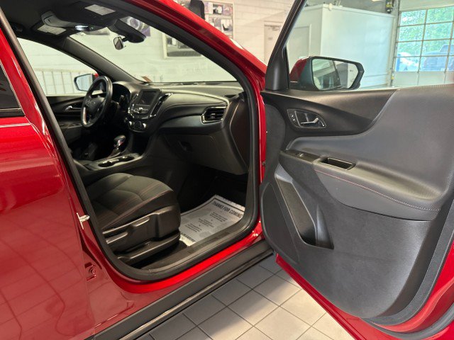 Used 2023 Chevrolet Equinox RS AWD/4WD image 28
