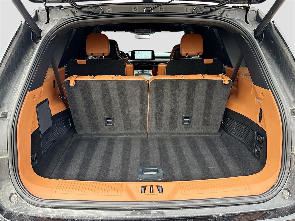 Used 2025 Lincoln Aviator Black Label w/ Jet Appearance Package image 29