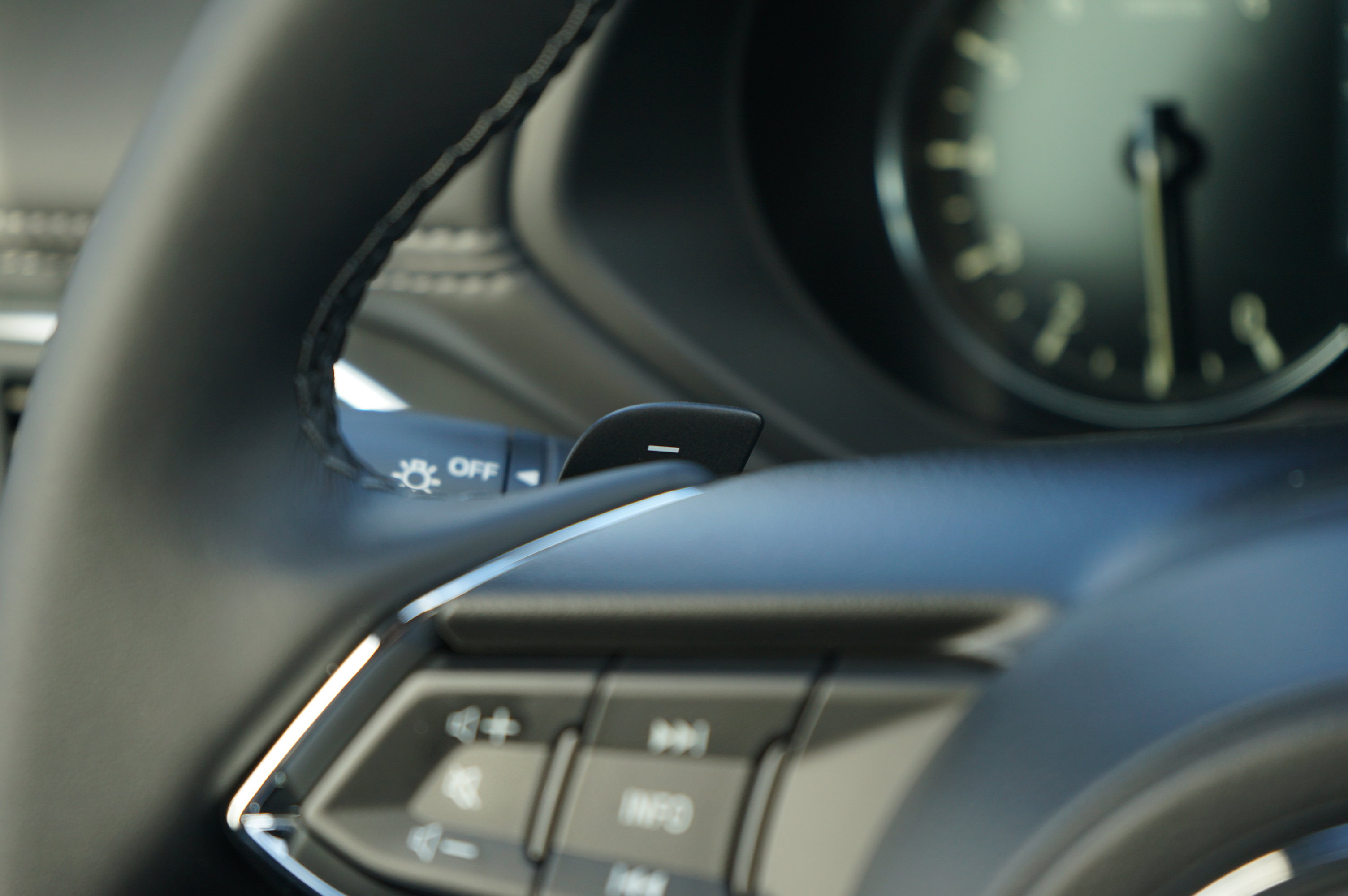 New 2025 MAZDA CX-5 Signature image 29