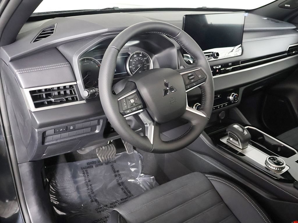 New 2026 Mitsubishi Outlander LE AWD/4WD image 25