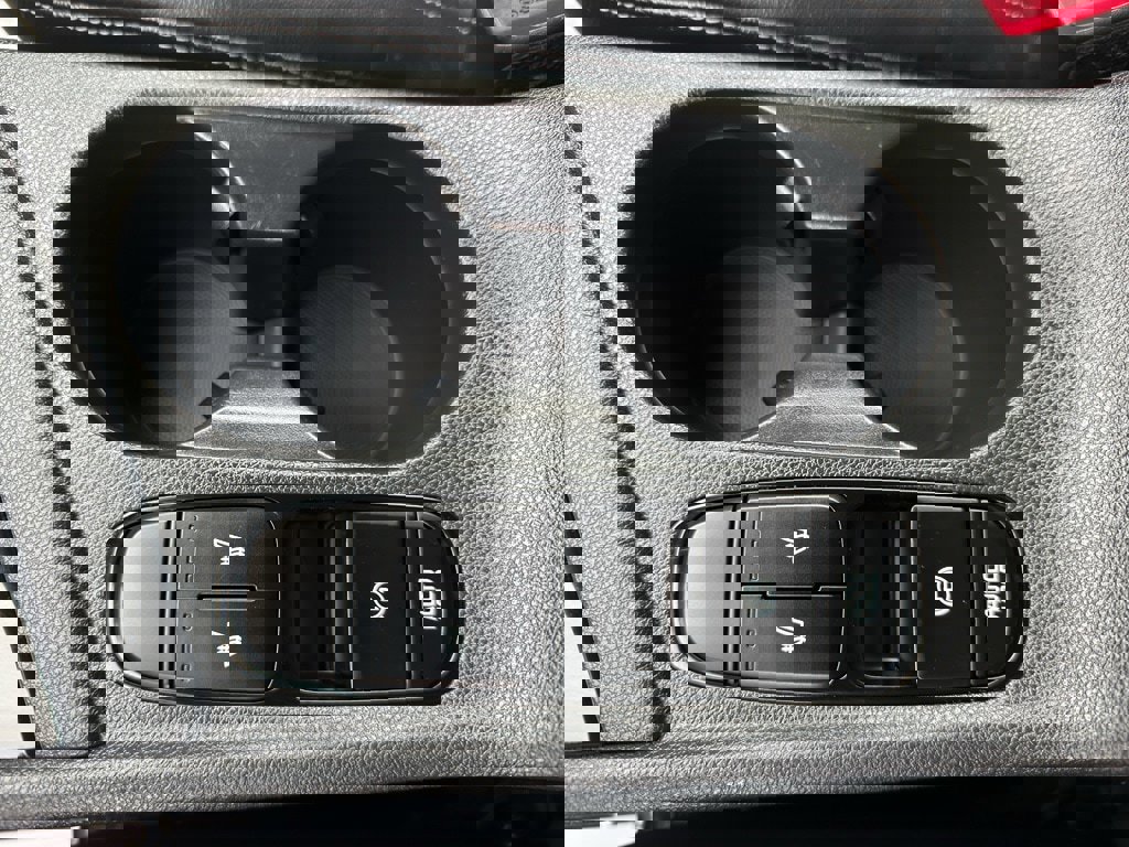 Used 2022 Kia Niro EX image 13