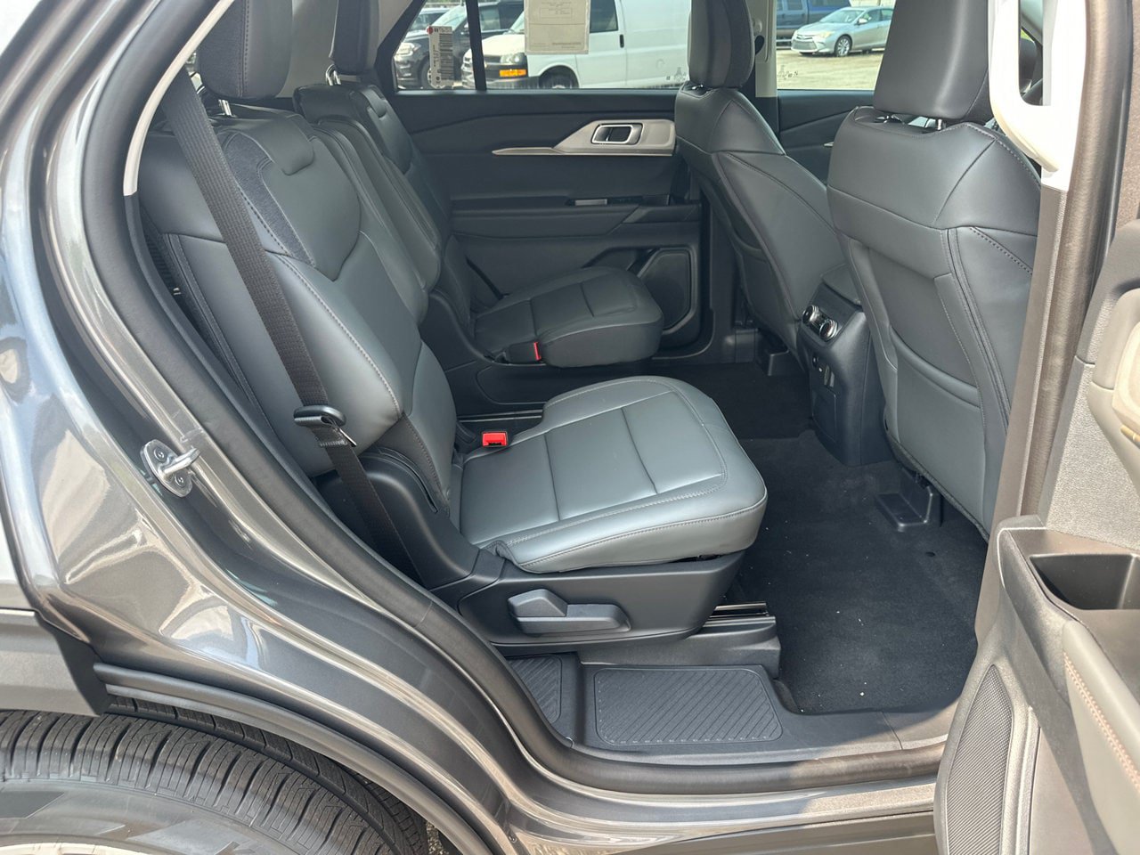 New 2026 Ford Explorer Active w/ Active Comfort Package RWD image 15