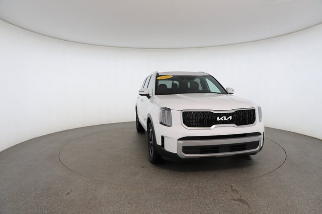Used 2023 Kia Telluride EX w/ EX Captain's Chair Package image 29