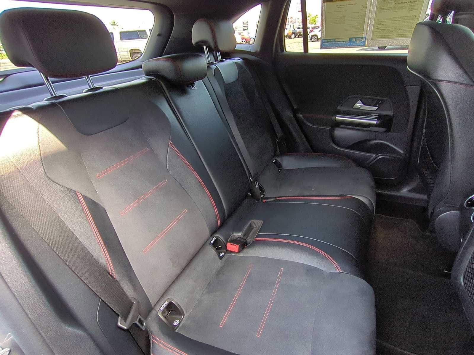 Used 2022 Mercedes-Benz GLA 250 image 27
