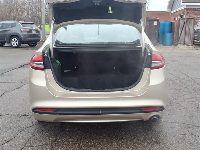 Used 2018 Ford Fusion SE w/ Equipment Group 602A image 9