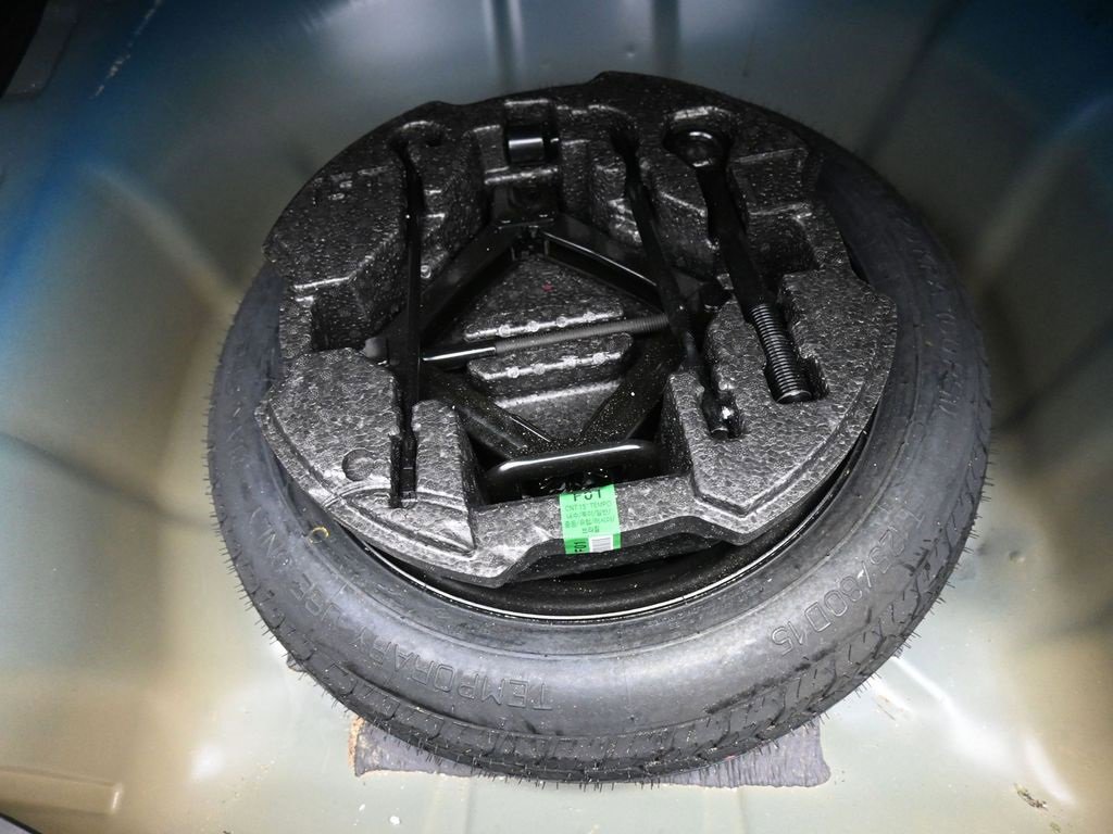 Certified 2023 Hyundai Elantra SE w/ Cargo Package image 22