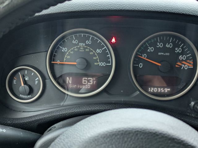 Used 2017 Jeep Wrangler Unlimited Sahara image 21