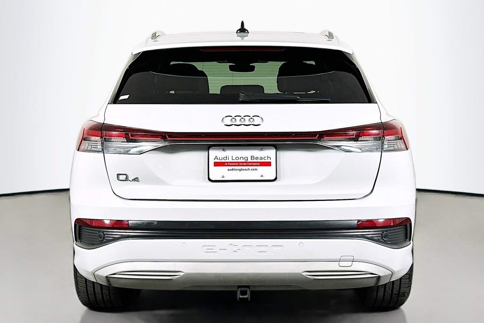 Used 2023 Audi Q4 e-tron Premium w/ Convenience Package image 3