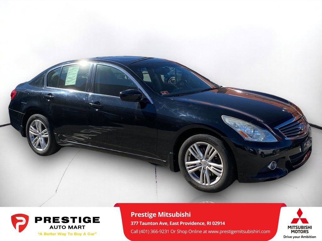 Used 2013 INFINITI G37 x w/ Premium Pkg
